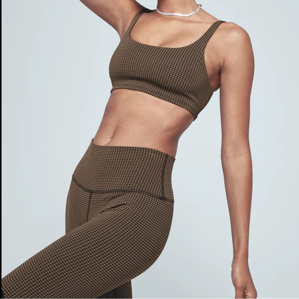 ALO Micro Houndstooth Bra and High Waist Legging set, Hot Cocoa/Black, XS/XXS